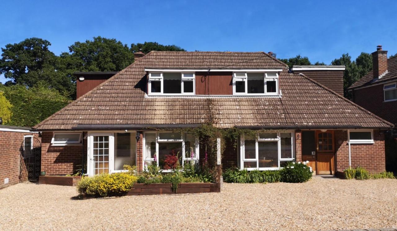 Abacus Bed And Breakfast, Blackwater, Hampshire Camberley Exterior foto