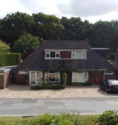 Abacus Bed And Breakfast, Blackwater, Hampshire Camberley Exterior foto